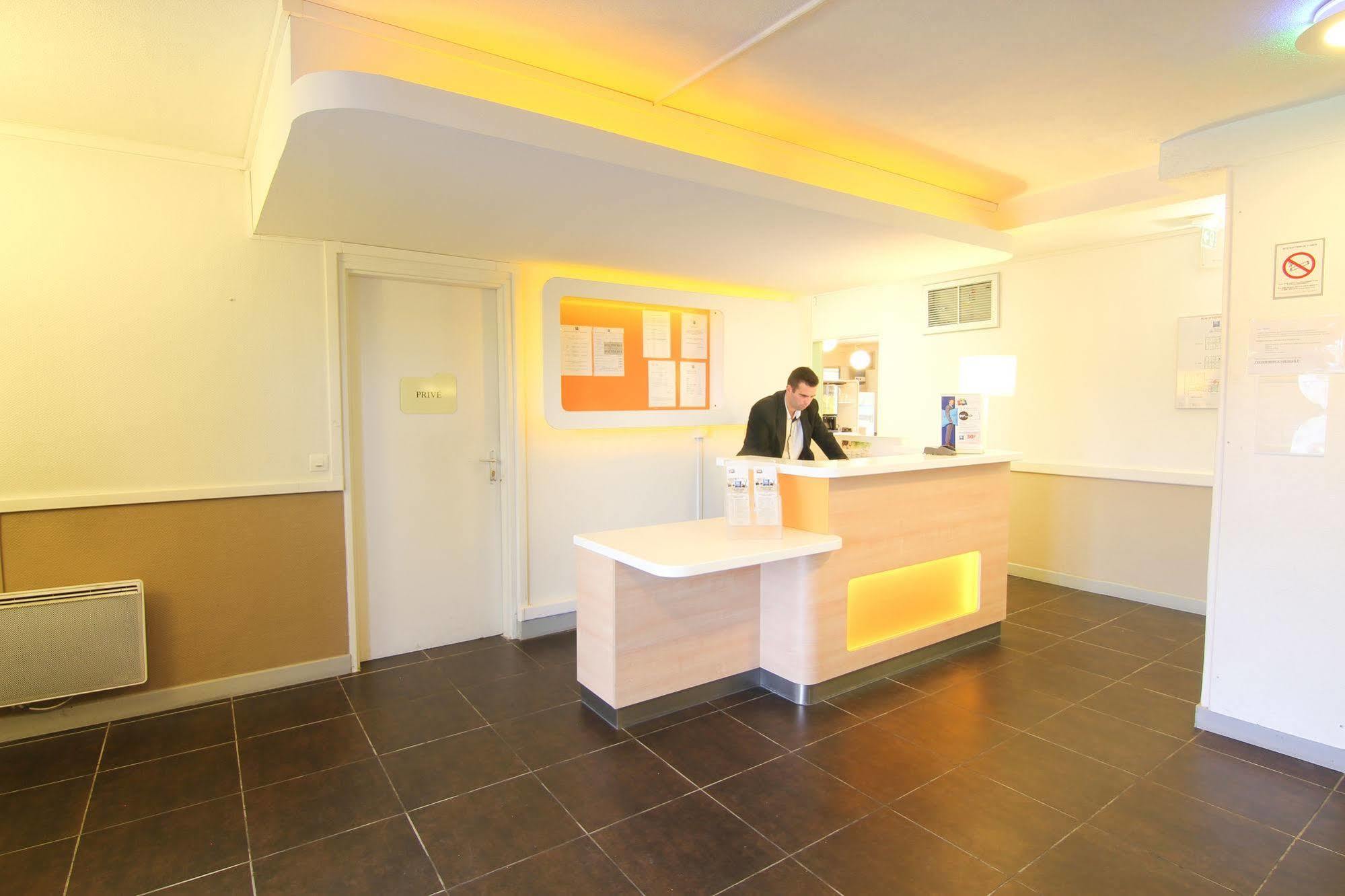 Ibis Budget Châteaudun Εξωτερικό φωτογραφία